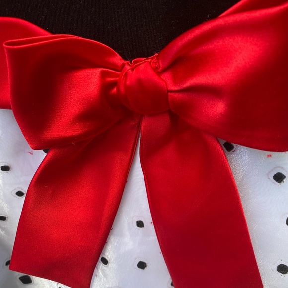 Bonnie Jean girls’ 16 1/2 dress, black velour top, red satin sash, polka dots - Picture 2 of 6